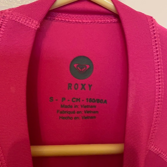 ROXY RASHGUARD MAGENTA PINK WHOLE HEARTED SWIM TOP SIZE SMALL UPF 50 SURF - Picture 5 of 12